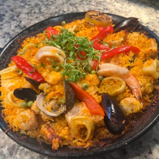 Paella Valenciana.